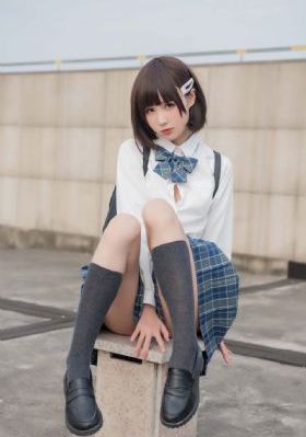 18女学生三级